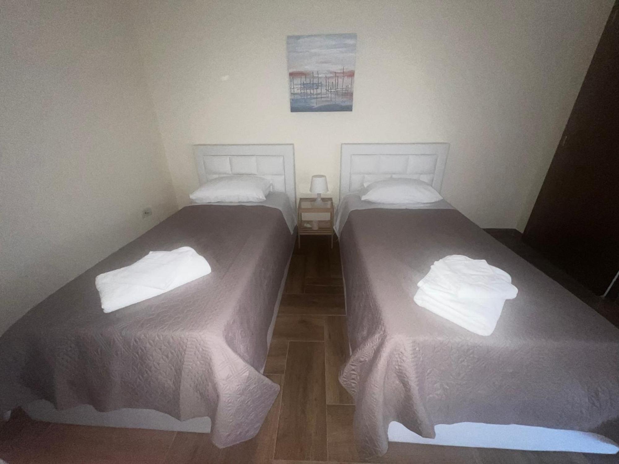 Retreat In The Centre Of Korce Apartment Bagian luar foto